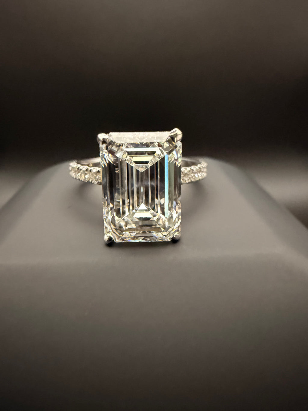 4.6 ct Emerald Lab-Grown Diamond